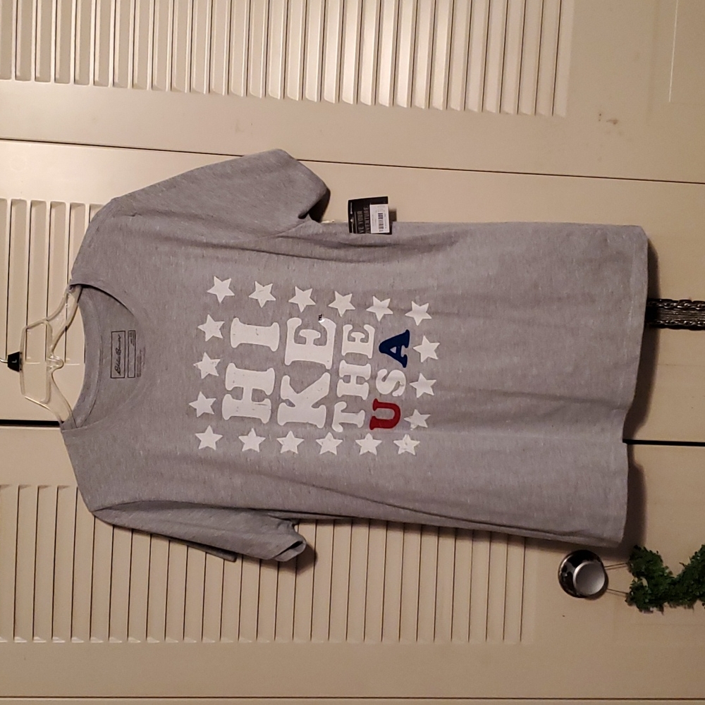 Light grey tee shirt "HIKE THE USA"